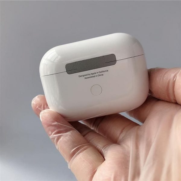 Airpods Pro with wireless charging case