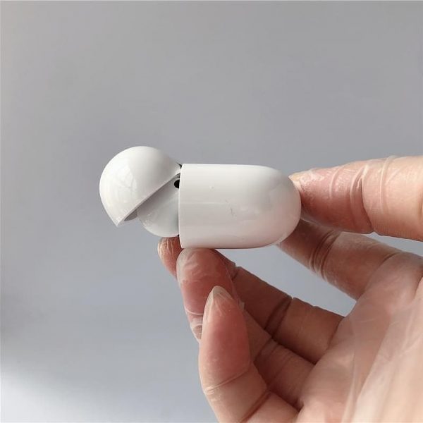 Airpods Pro with wireless charging case